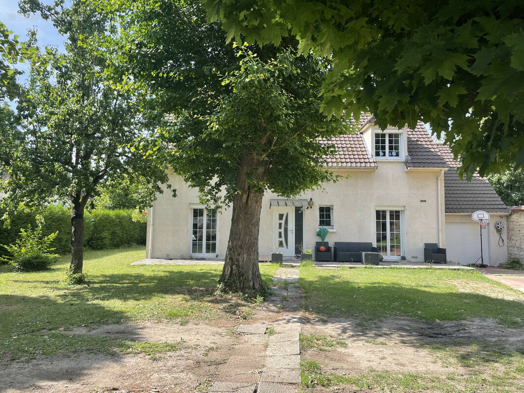 Maison à PONTOISE
