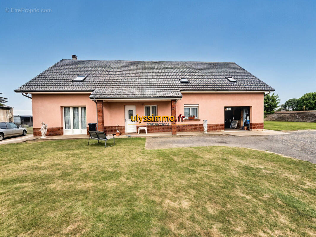 Maison à MEHARICOURT