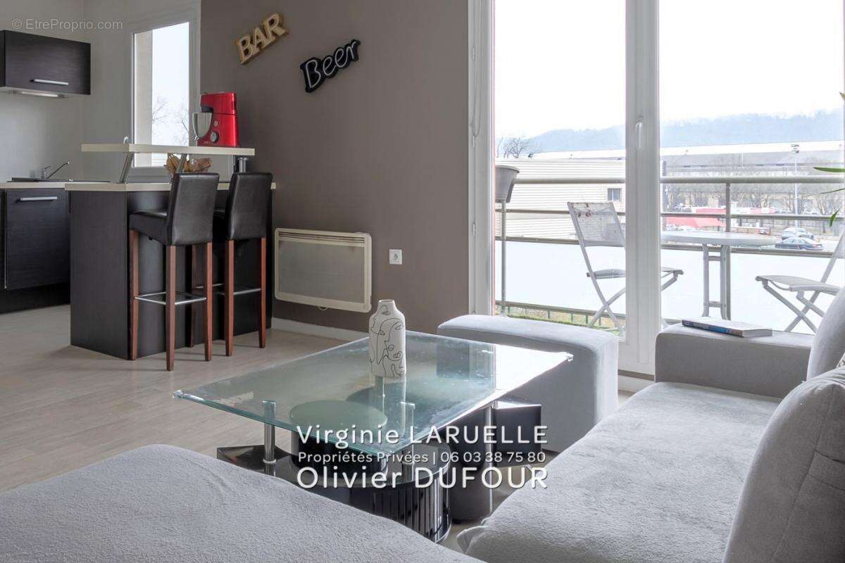 Appartement à SAINT-ETIENNE-DU-ROUVRAY