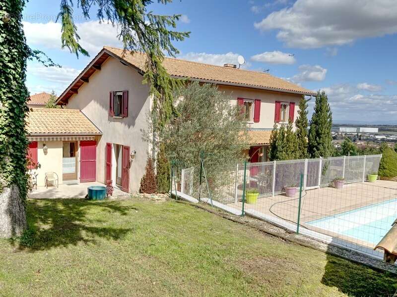 Maison à PUSIGNAN