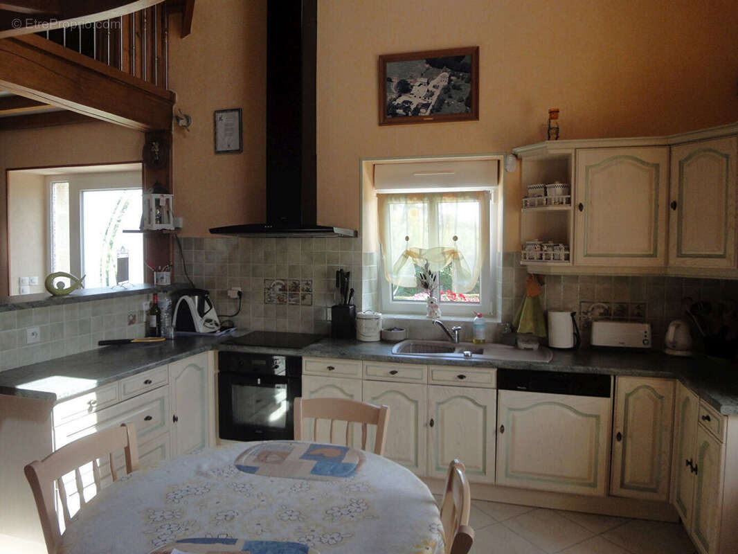 Maison à SAINT-SEVER-CALVADOS