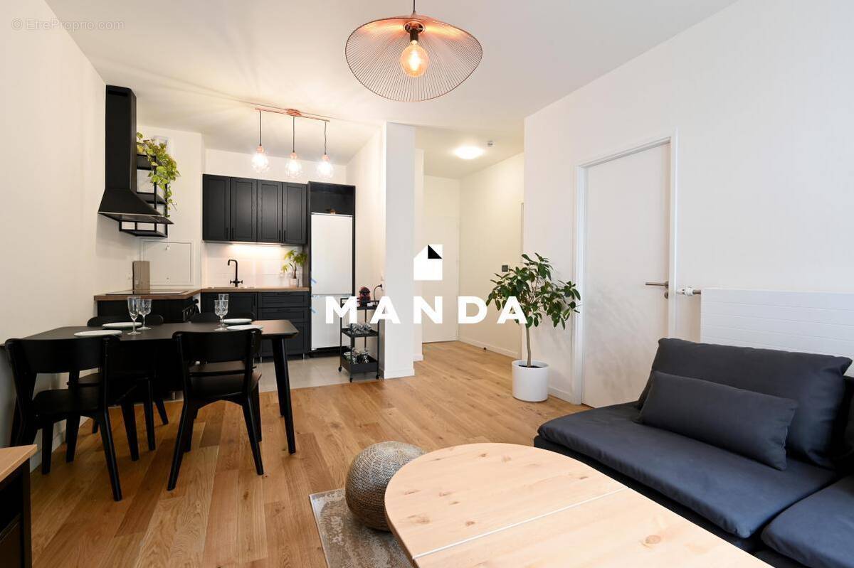 Appartement à SURESNES