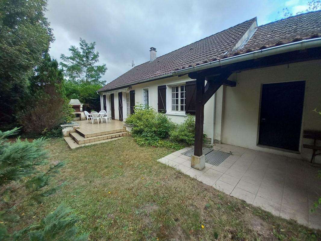 Maison à CHATRES-SUR-CHER