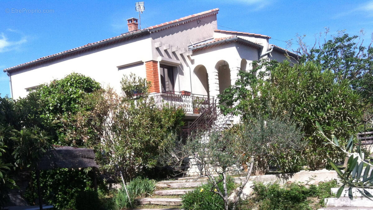 Maison à LE PONTET