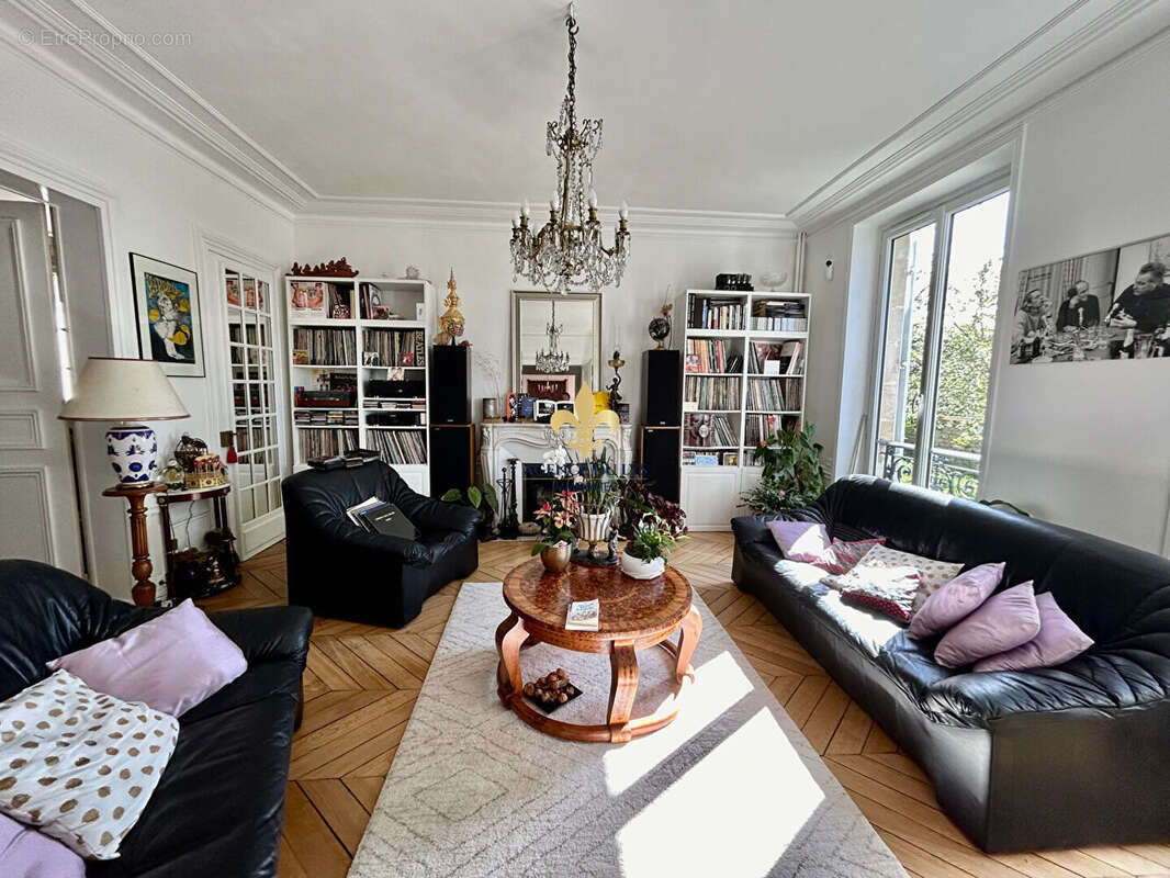 Maison à CHANTILLY