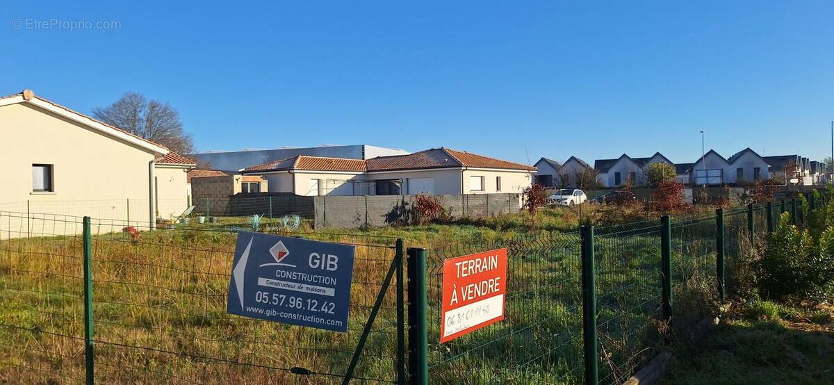Terrain à MERIGNAC