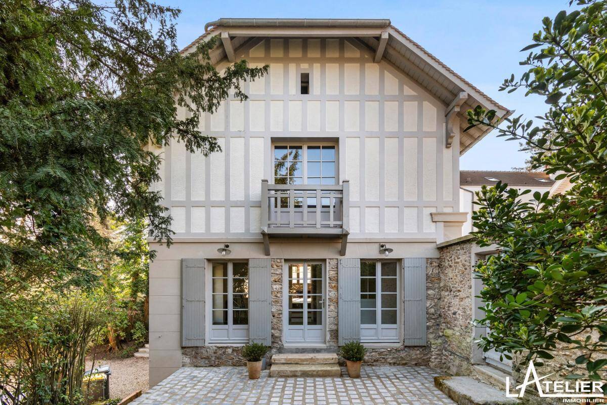 Maison à L&#039;ETANG-LA-VILLE
