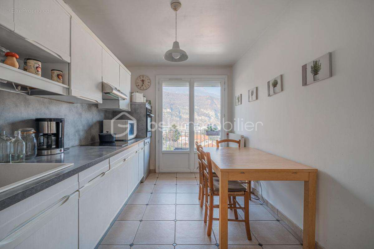Appartement à ECHIROLLES