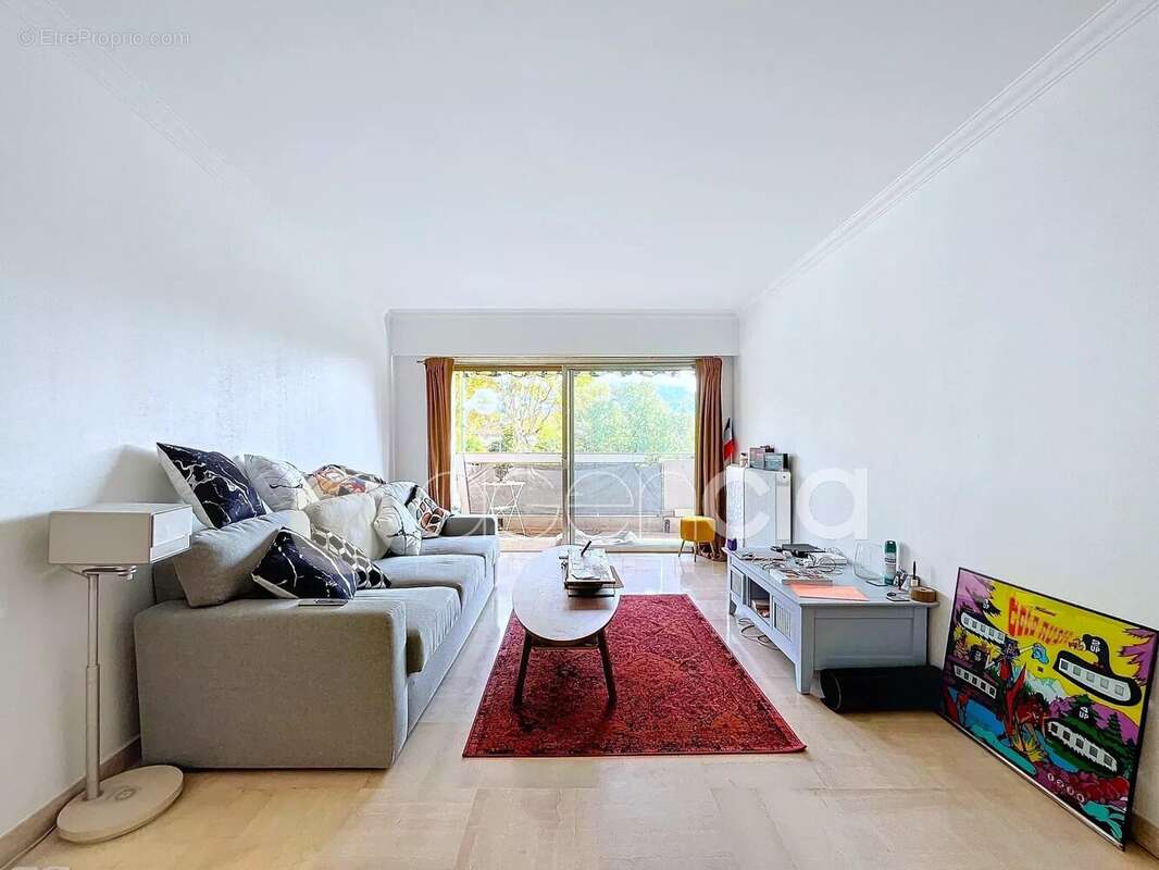Appartement à LE CANNET