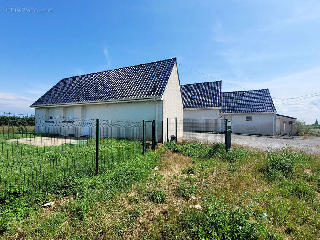 Maison à BOLLEZEELE