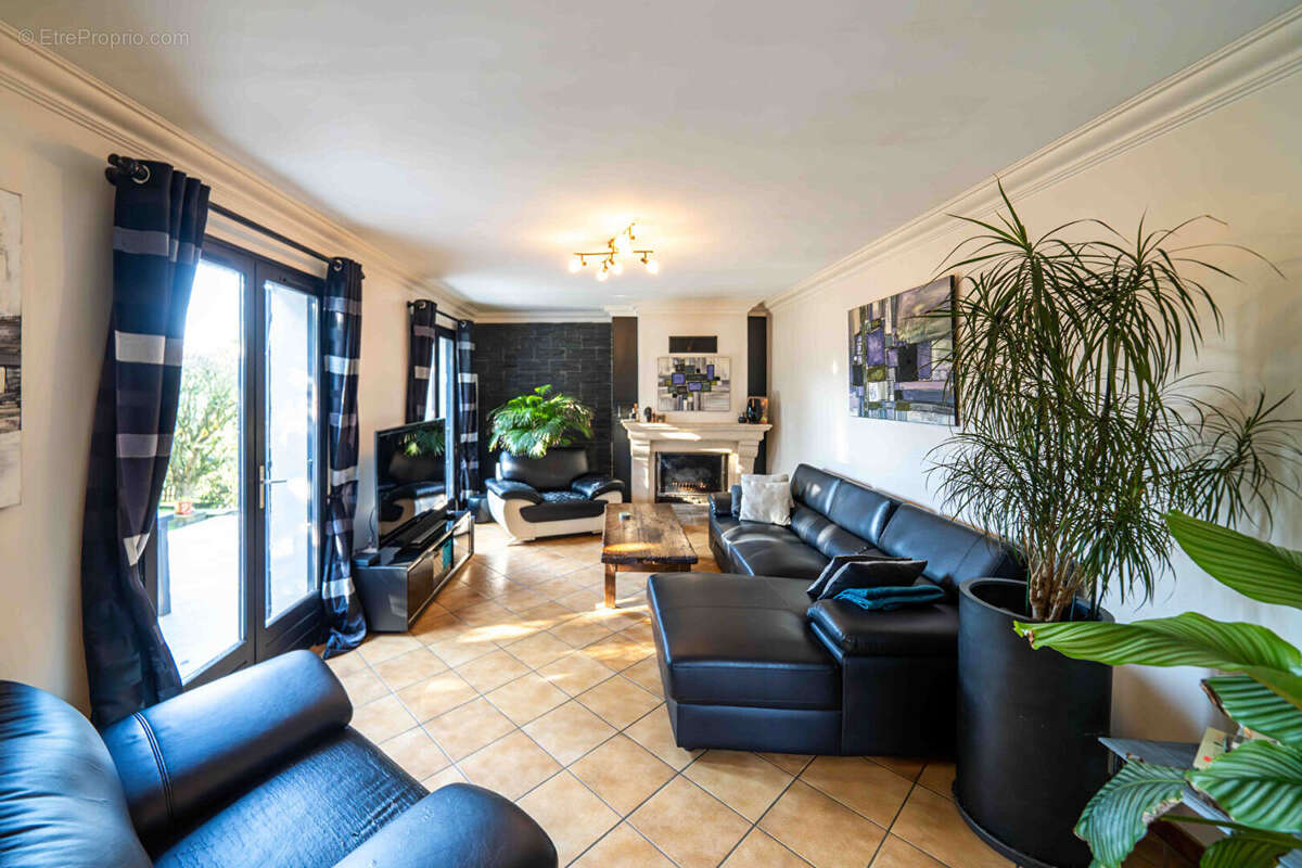 Maison à DAMPMART