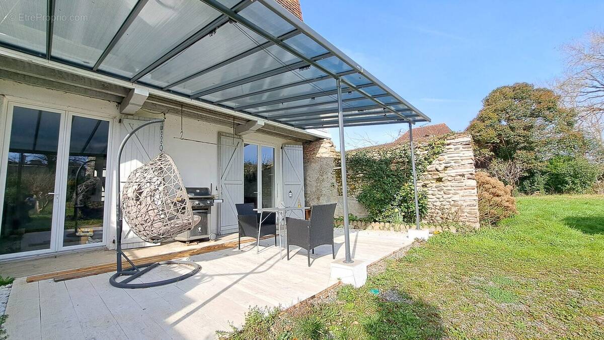 Maison à SAUVETERRE-DE-BEARN