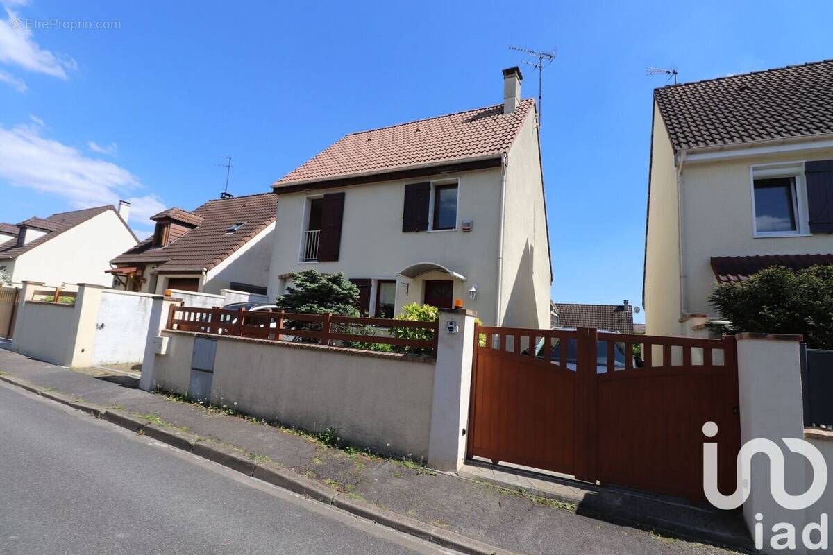 Photo 1 - Maison à CHILLY-MAZARIN
