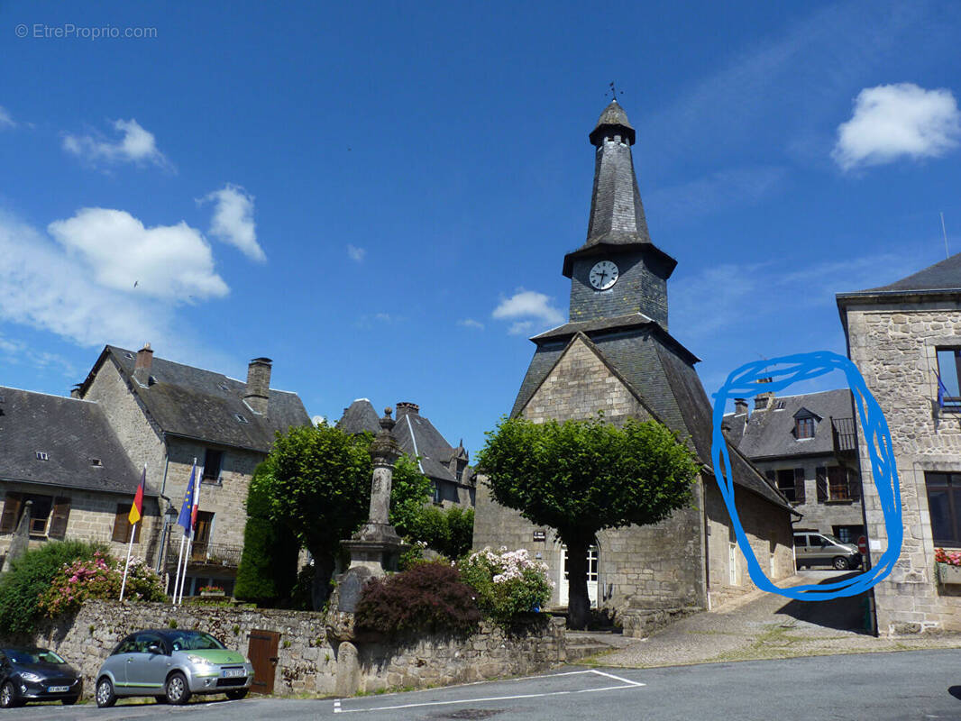Maison à TREIGNAC