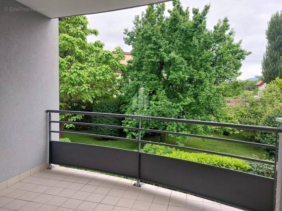 Appartement à SAINT-EGREVE