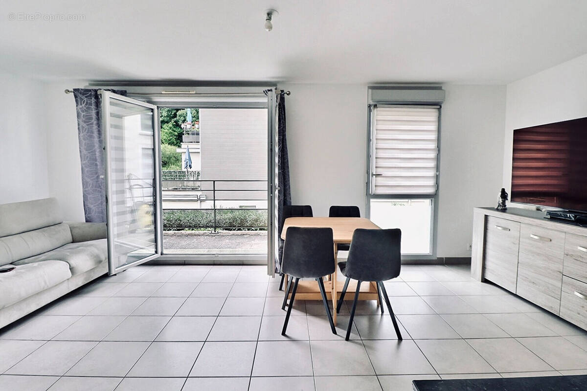 Appartement à MAREIL-MARLY