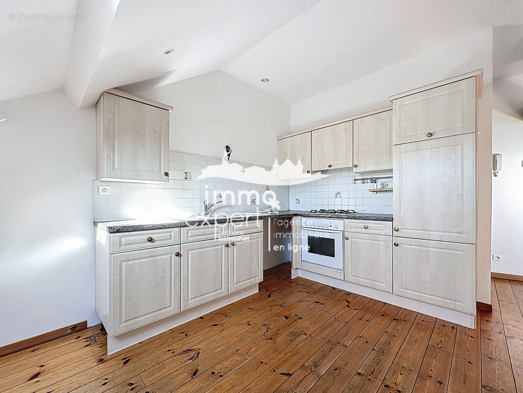 Appartement à MIRECOURT