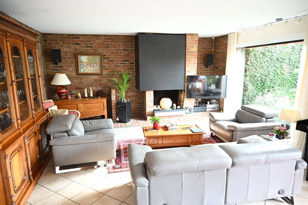 Maison à QUAROUBLE