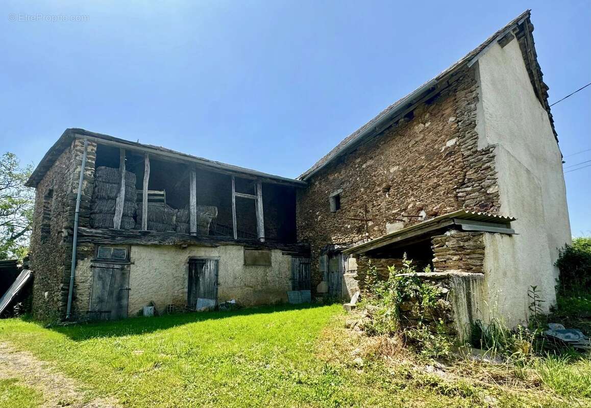 Maison à RIEUPEYROUX