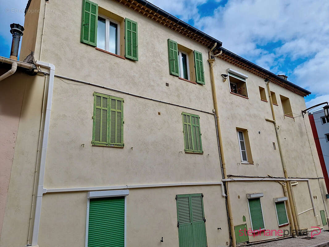 Appartement à MANDELIEU-LA-NAPOULE