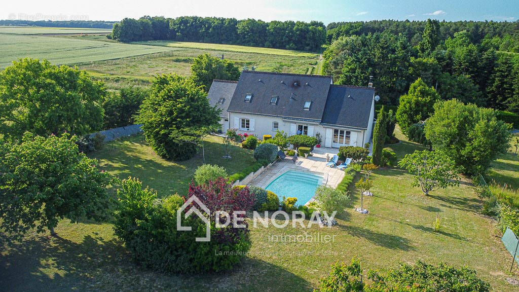 Maison à LIMERAY