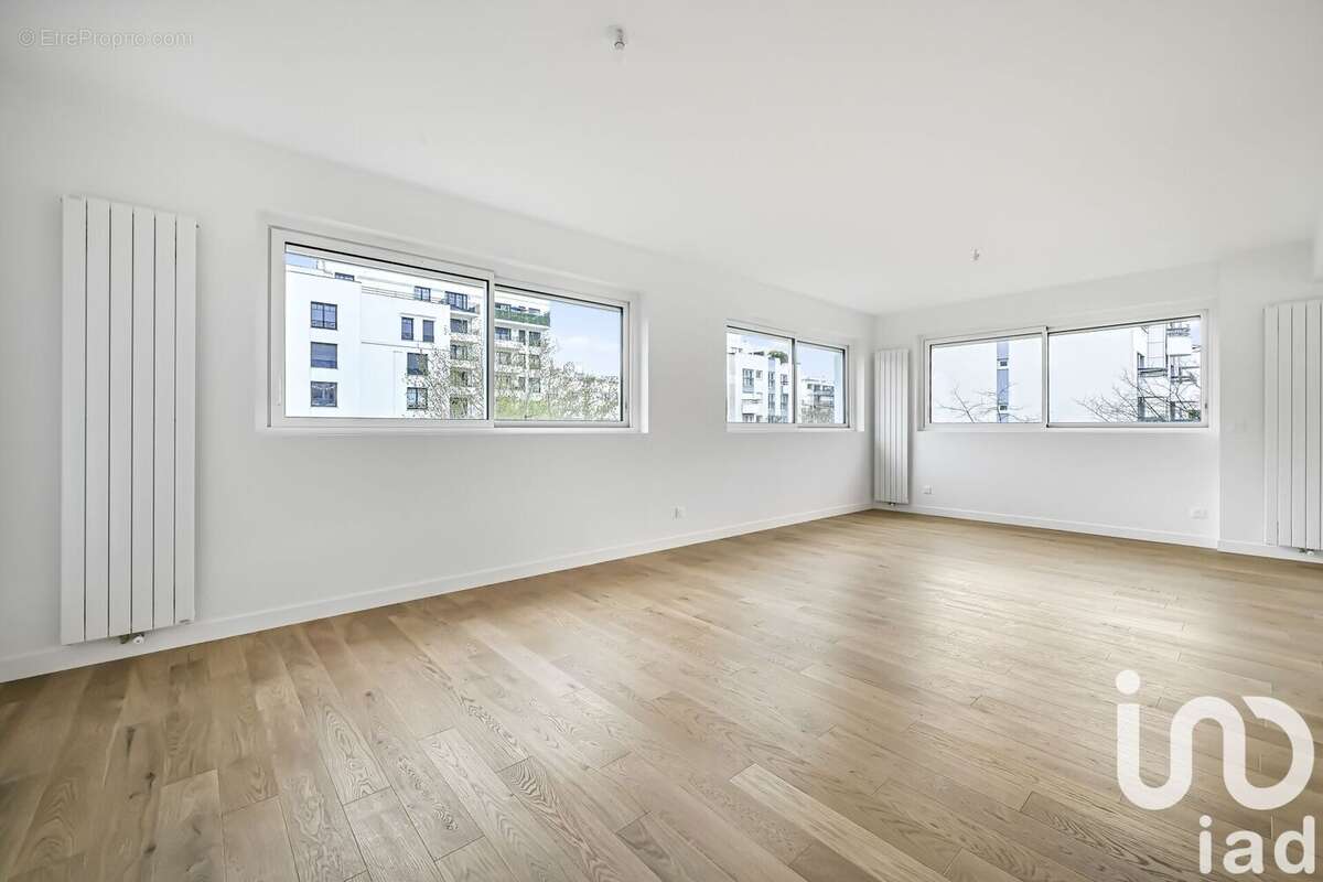 Photo 2 - Appartement à SURESNES