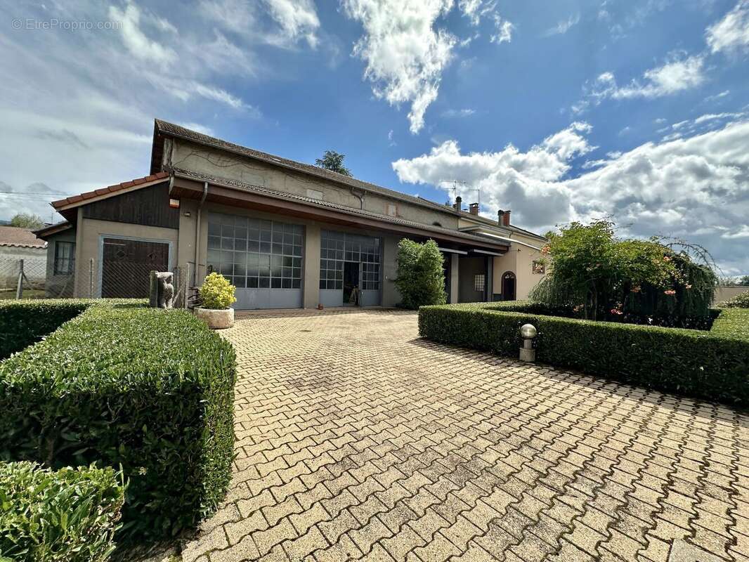 Maison à YOUX
