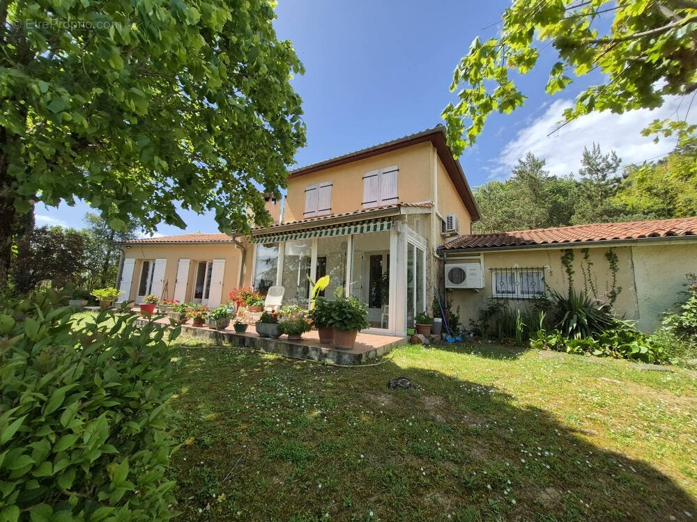 Maison à PAVIE