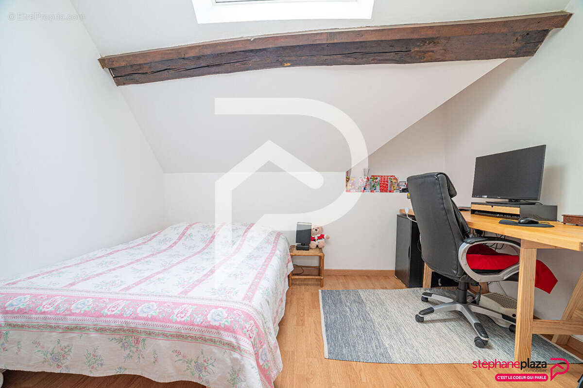 Appartement à NEUVILLE-SUR-OISE