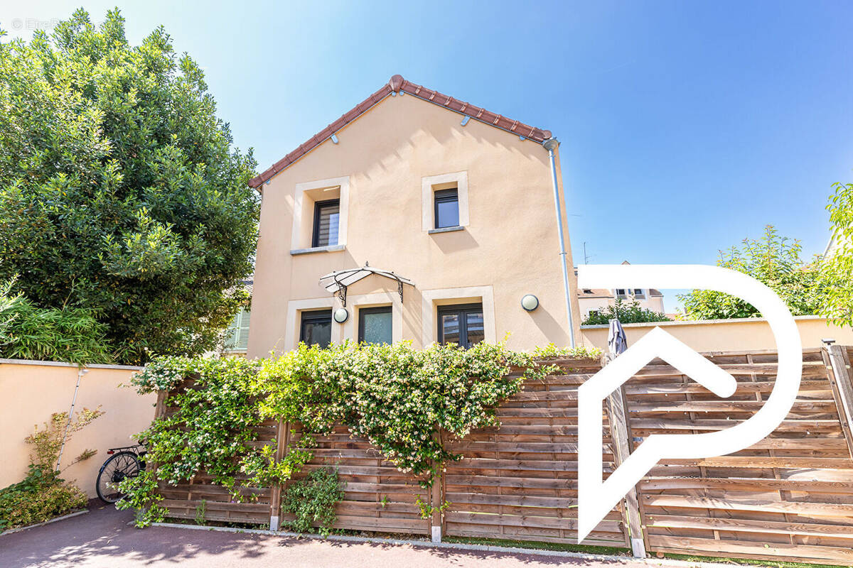 Maison à SAVIGNY-SUR-ORGE