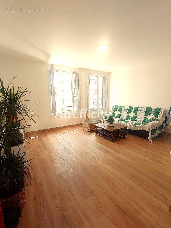 Appartement à LYON-7E