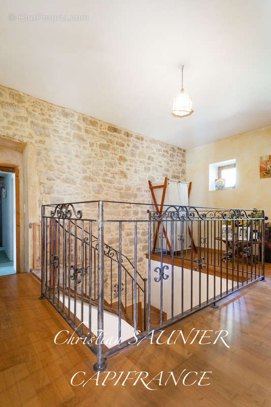 Maison à LA POMAREDE
