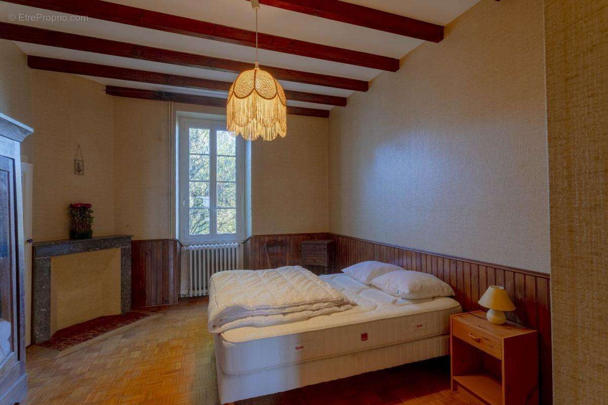Maison à MONESTIES