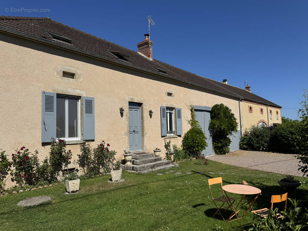 Maison à CERVON