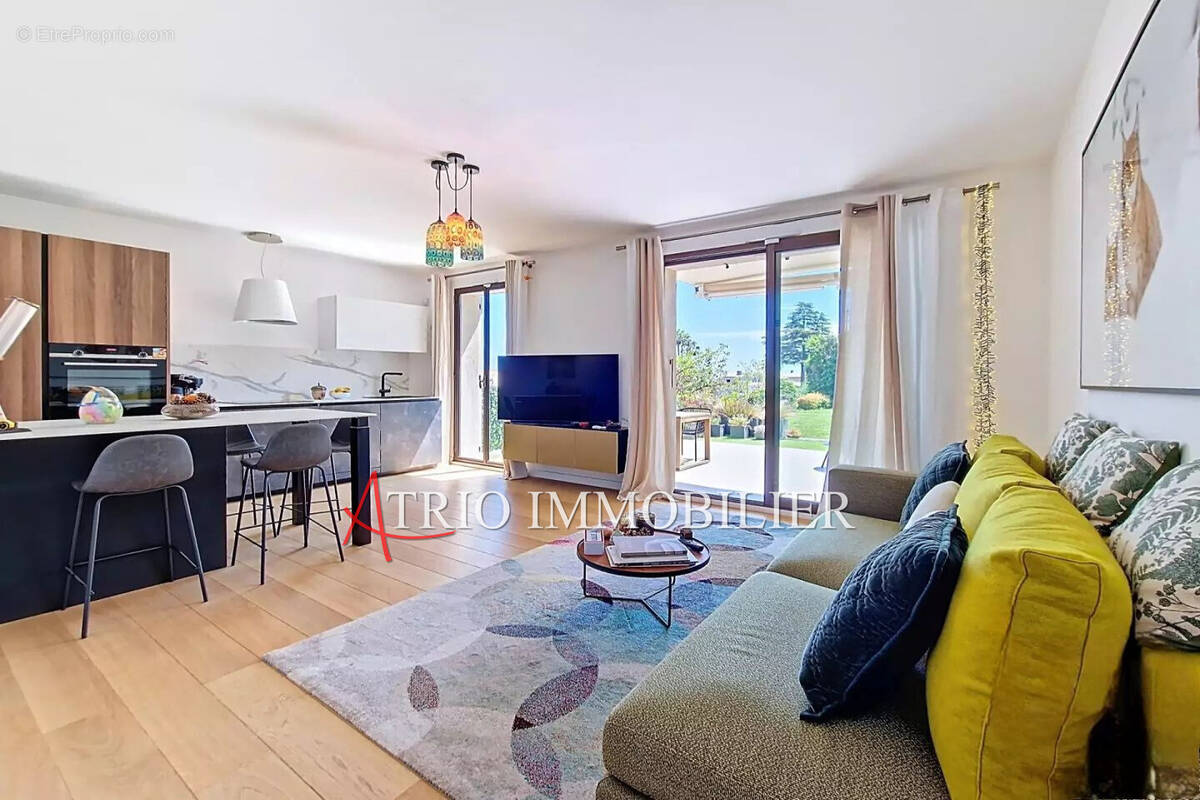 Appartement à VILLENEUVE-LOUBET