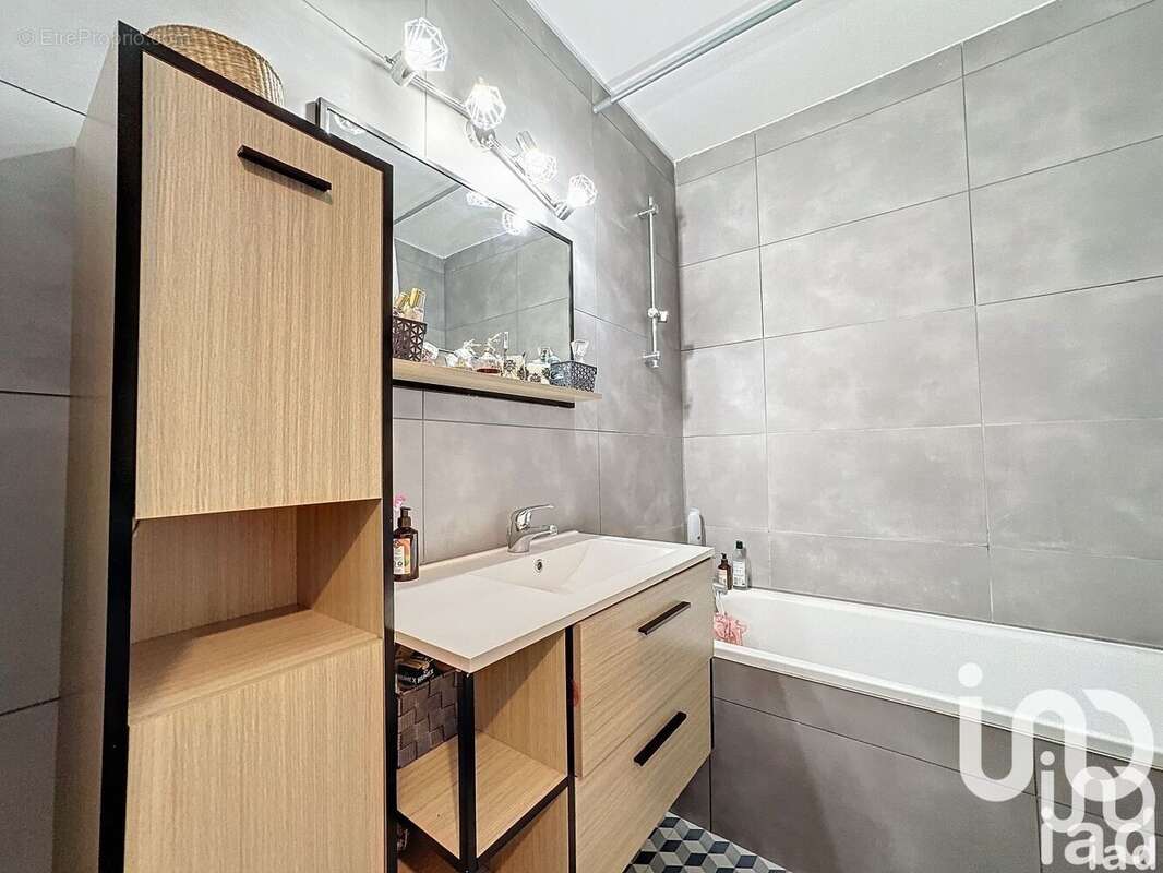 Photo 6 - Appartement à RIS-ORANGIS