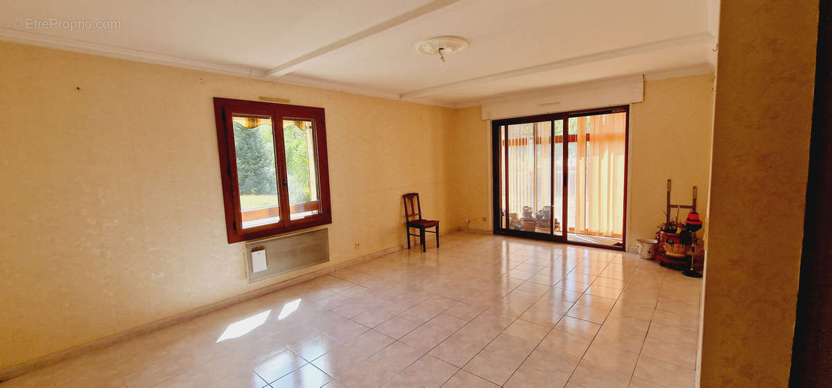 Appartement à DIEULEFIT