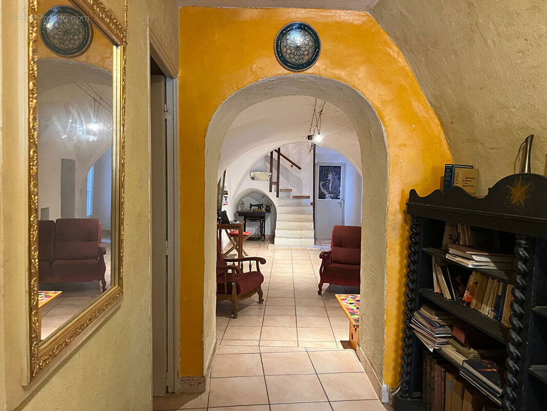 Maison à VOLONNE