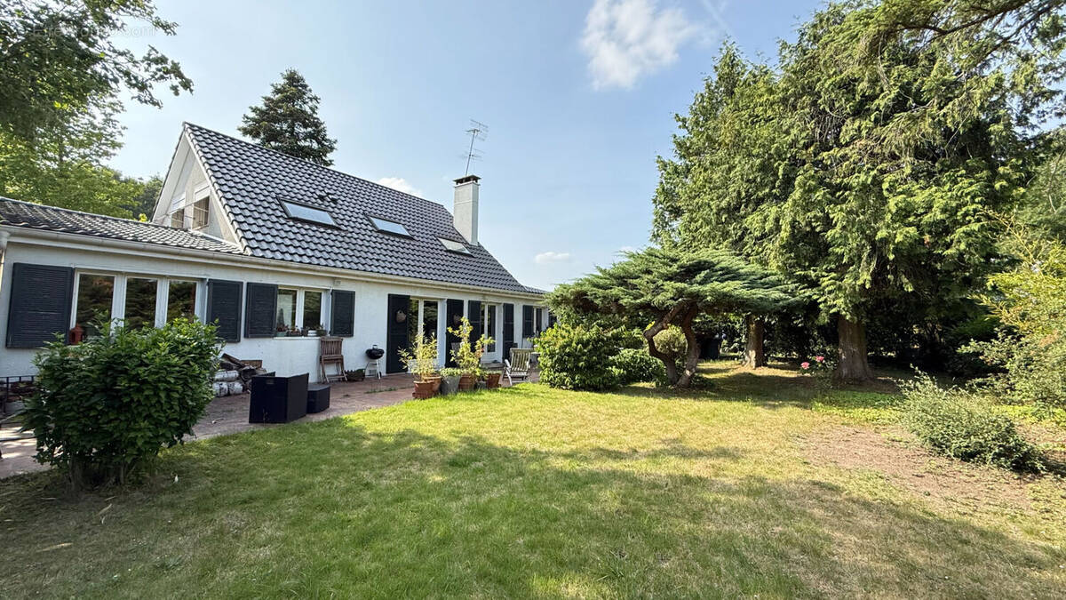 Maison à LESIGNY