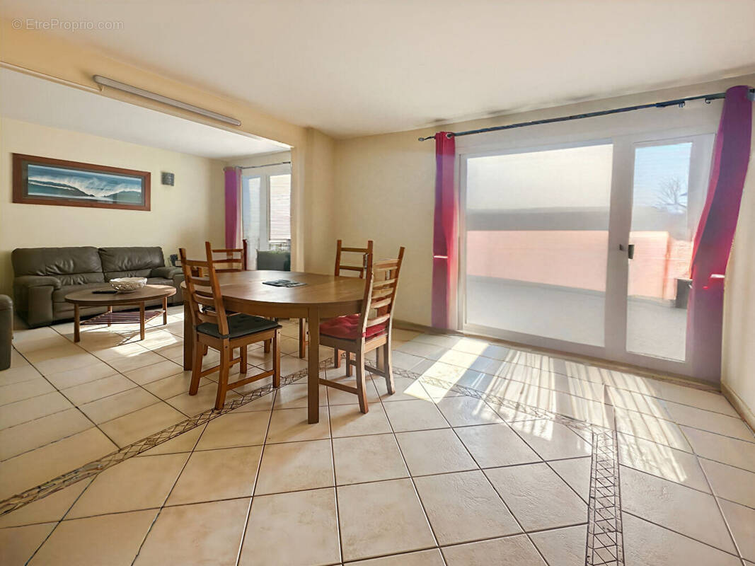Appartement à SAINT-FARGEAU-PONTHIERRY