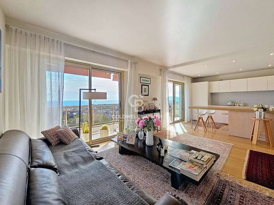 Appartement à LE CANNET