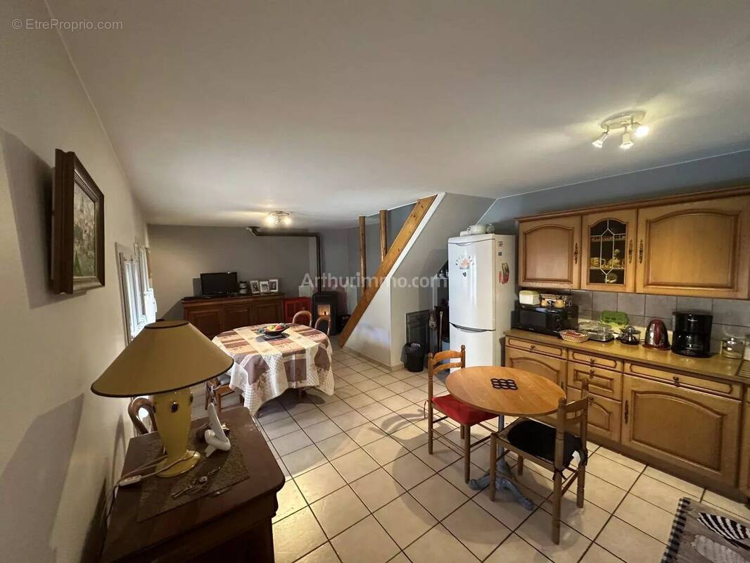 Maison à LAMBRUISSE