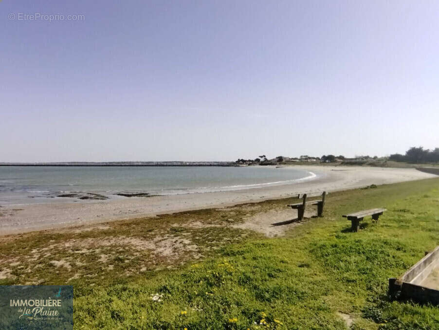 Terrain à LA PLAINE-SUR-MER