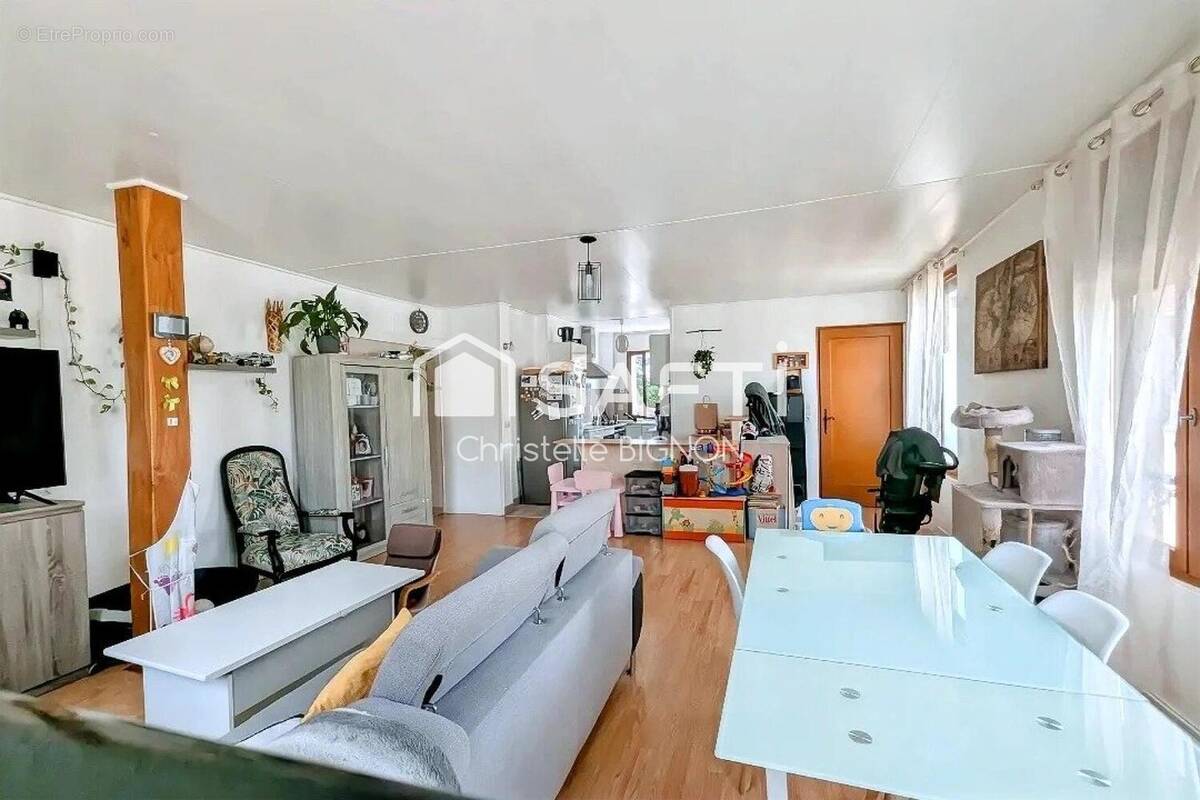 Photo 1 - Appartement à LIANCOURT