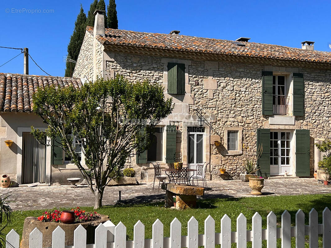 Maison à SAINT-ETIENNE-DU-GRES
