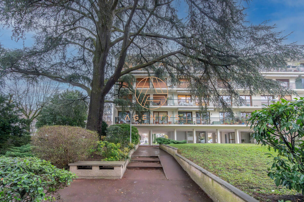 Appartement à FONTENAY-SOUS-BOIS