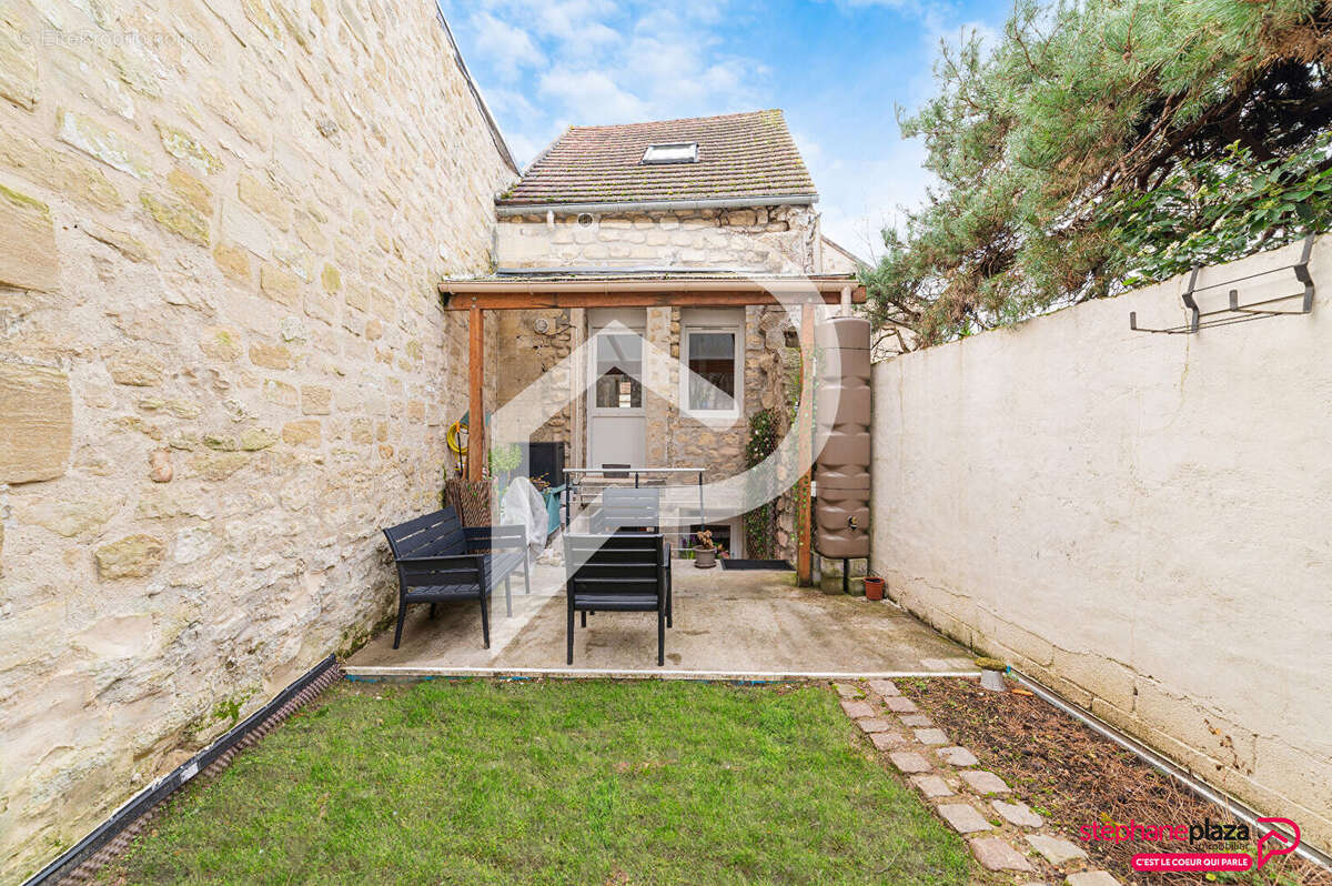 Appartement à NEUVILLE-SUR-OISE