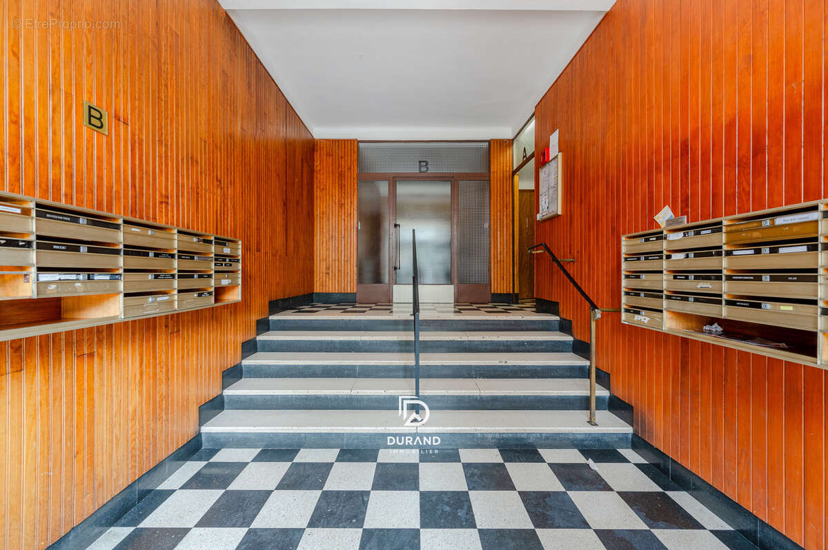 Appartement à MARSEILLE-5E