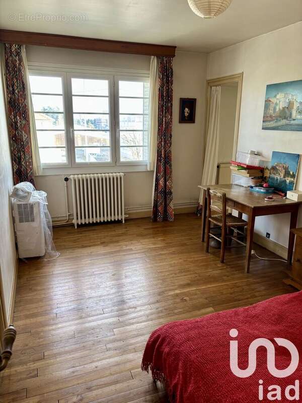 Photo 2 - Maison à POITIERS