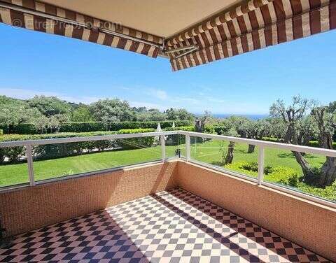 Appartement à ROQUEBRUNE-CAP-MARTIN